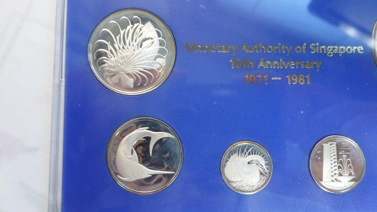 たけ シンガポール銀貨(1981年)プルーフ未使用２種２枚 1981年 シンガポール銀貨 5ドル チャンギ空港開港記念銀貨 SV925