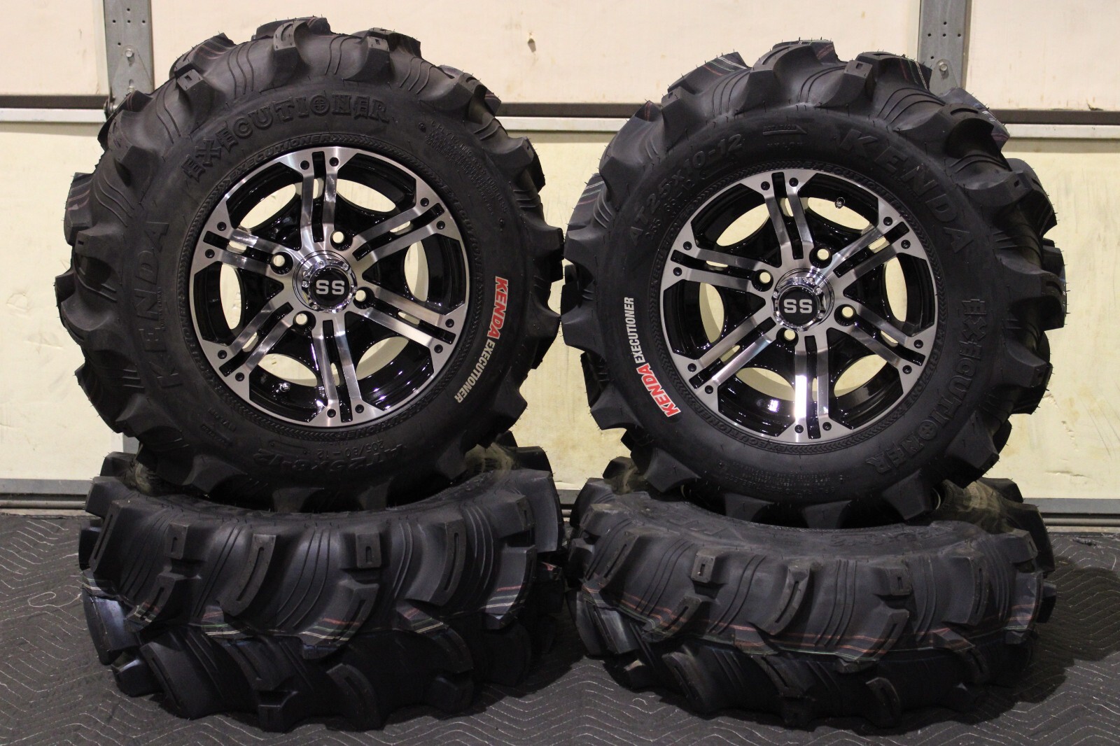 CAN AM DEFENDER HD5 25" EXECUTIONER ATV TIRE & VIPER M/B WHEEL KIT