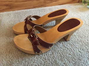 mia wooden sandals