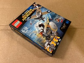 LEGO DC Super Heroes Wonder Woman Warrior Battle 76075 New In Factory Sealed Box