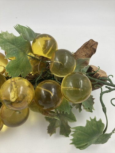 Vintage Large Amber Lucite Grapes Cluster Drift Wood MCM Retro - Picture 3 of 7
