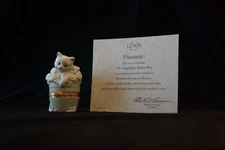 Lenox Ivory - "The Inquisitive Kitten Box" with Charm