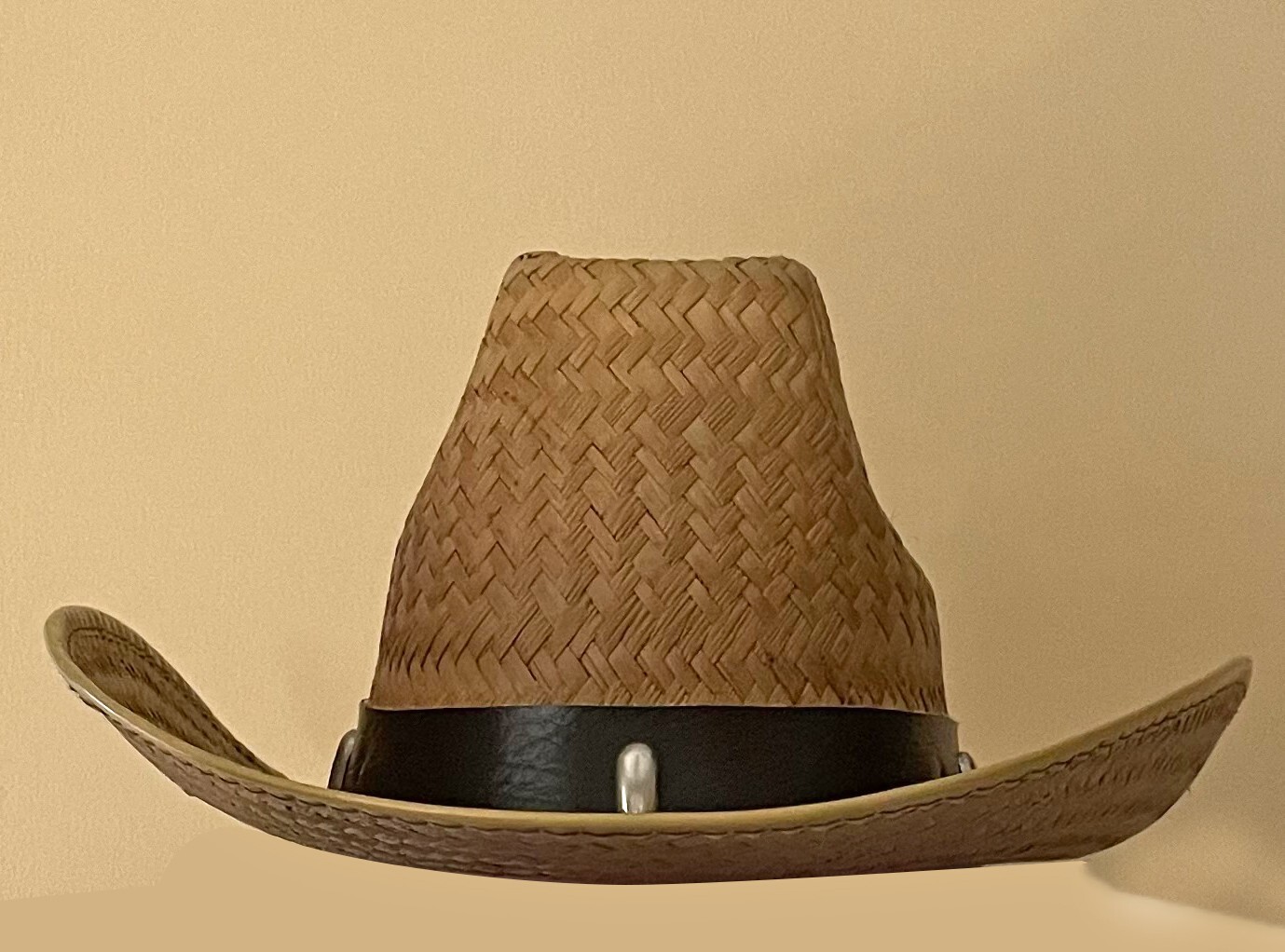 Vintage Straw Fedora Cowboy Hat with Studded Band and Beret Style-image