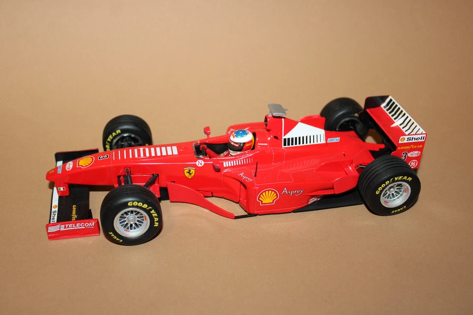 Minichamps 51098180 Modellauto 1:18 Ferrari F 300 M. Schumacher mit OVP 1998 - Bild 2 von 4