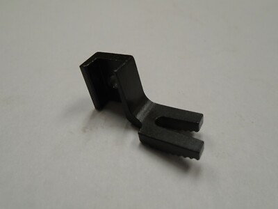 #82007 PRESSER FOOT FITS SINGER 29-4 29K CLASS INDUSTRIAL SEWING MACHINES A23