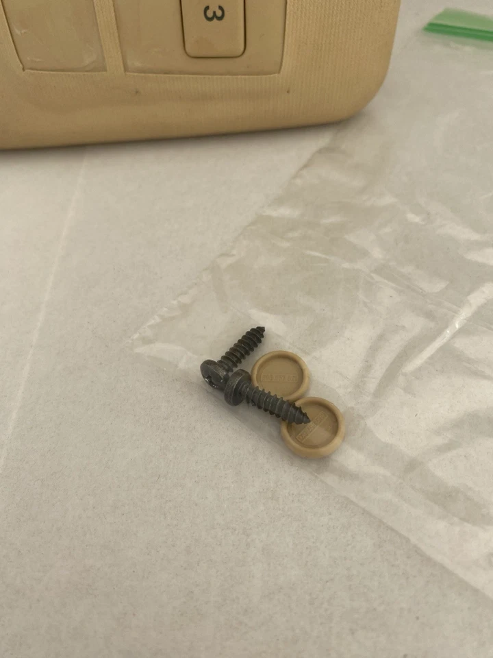 2002-2005 Volkswagen Passat Driver/Passenger Sun Visor Pair *READ DESCRIPTION* - Image 2 of 4