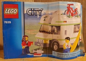 LEGO CITY 7639 Camper near complete w/ 1 minifig manual box