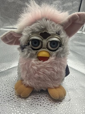 Tiger Electronics Furby Plush Toy Gray White Pink  70-800 1998 with Tag READ