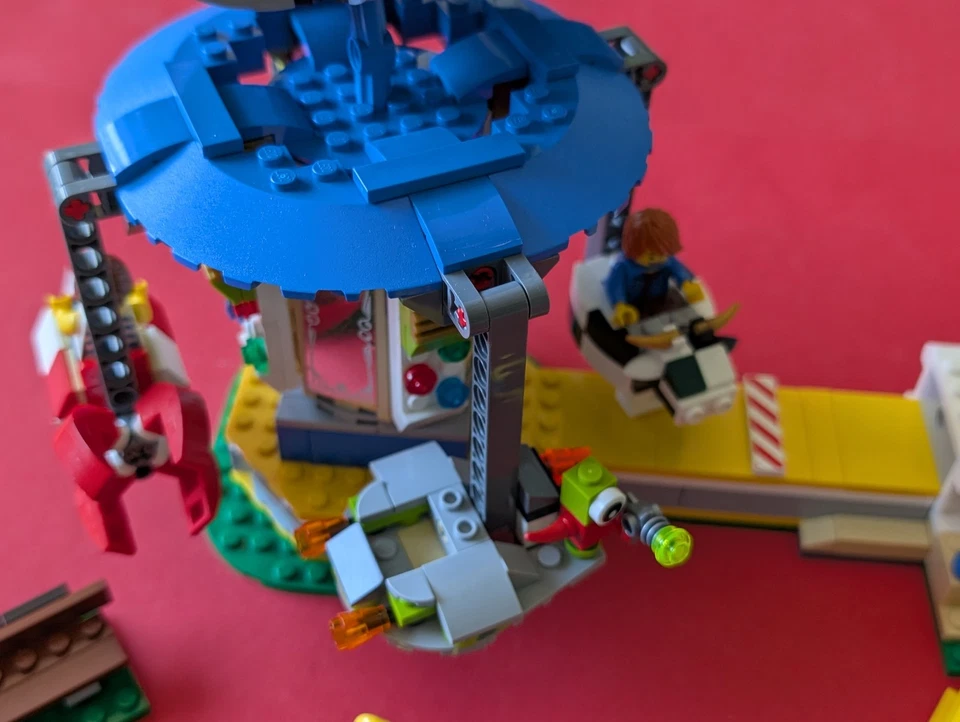 LEGO Creator 31095 Fairground Carousel, Foto 4 von 5
