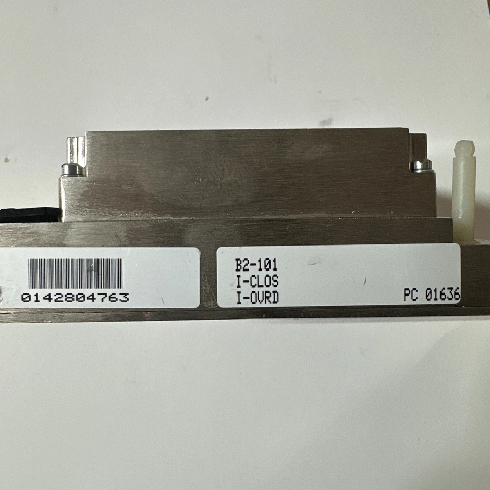 UCR AC-PRO-II Solid State Programmer LSIG Quick Trip Vertical Mount Cr 2 Batt — 第 2/4 张图片