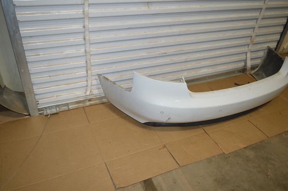 AUDI A5 QUATTRO 2008-2012 CUPÉ PARACHOQUES TRASERO CONJUNTO CUBIERTA CON SENSOR OEM Foto 3 de 4