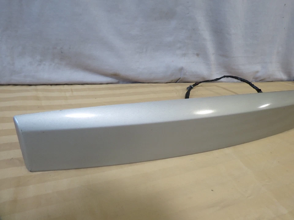 ✅ 07-14 Chevy Tahoe Tapa de maletero Puerta elevadora trasera Moldura Panel Barra de ajuste Plateado OEM Foto 3 de 4