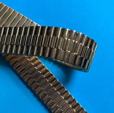 100% Authentic Rare Marc Jacobs Gold Tone Stretchy Metal Belt For Dress / Jeans 100% Authentic Rare Marc Jacobs Gold Tone Stretchy Metal  main image 2