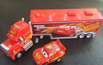 disney cars tomica truck hauler