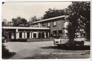 CP Originale Voiture WITTEVEEN Peugeot 404