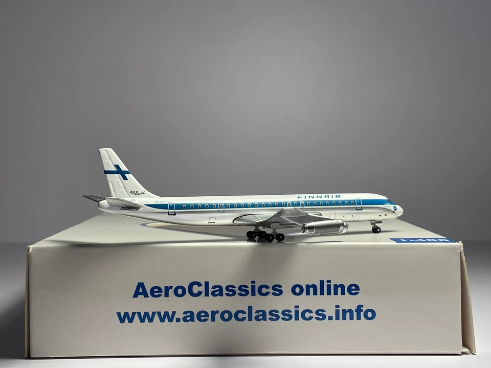 Aeroclassics 1:400 Finnair Douglas DC-8-62CF OH-LFT Paavo Nurmi AC18213 - Image 2 of 2