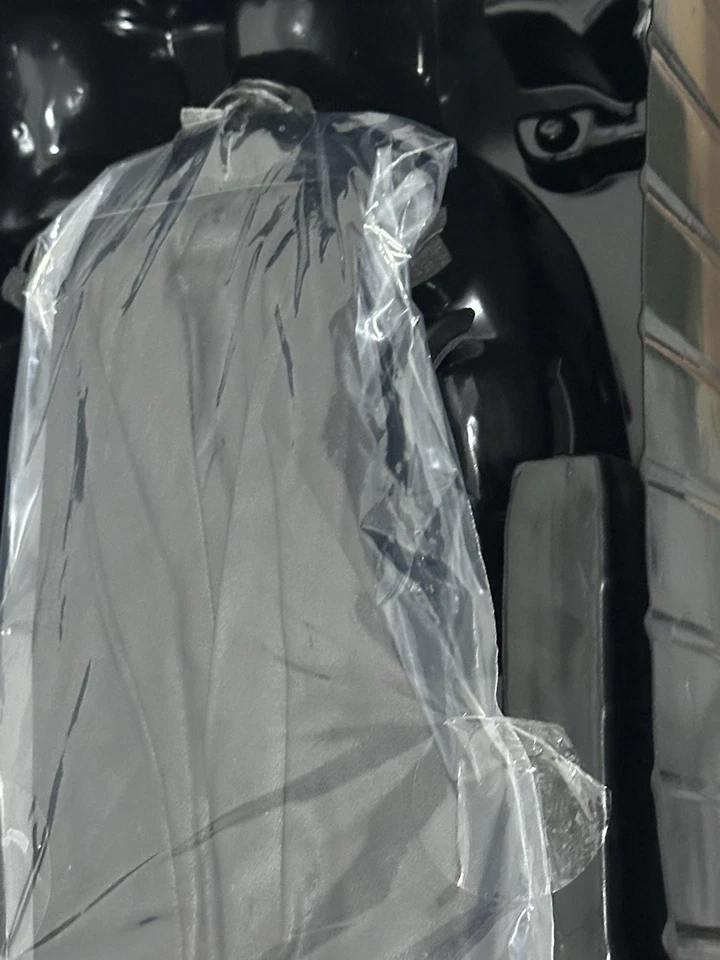 Hot Toys MMS731 Batman 2.0 Dawn Of Justice 1/6 Scale Figure Ben Affleck Batfleck - Image 4 of 4