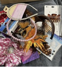 Vintage Lot 29 Hair Accessory Claw Clips Bows Gator Clip Flowers Comb Pick