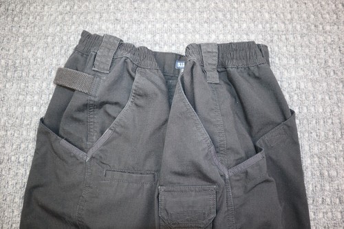 5.11 Tactical Series Shorts Herren Größe 44 Cargo Style Taschen schwarz Reißverschluss fliegen - Bild 5 von 19