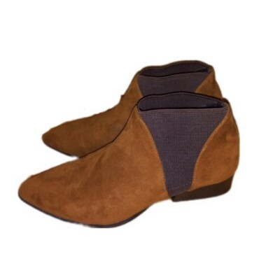 Stylish women's ankle boots made of eco-leather mango