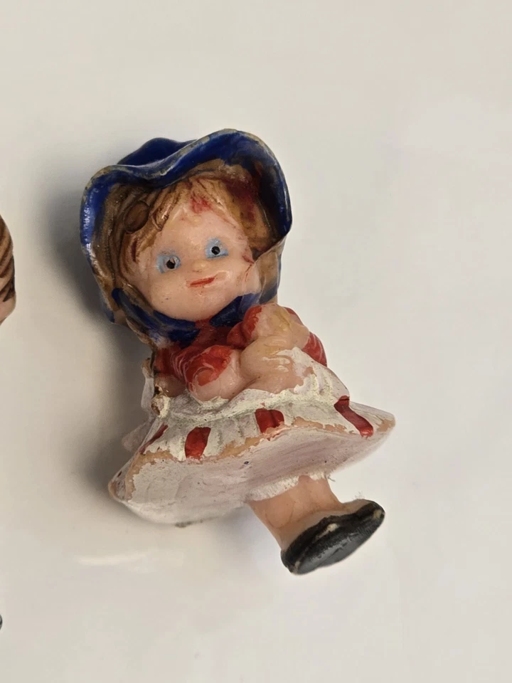 Gorro de béisbol vintage de regalo de baby shower para pasteles de plástico para niñas y niños de 1,5" Foto 4 de 4