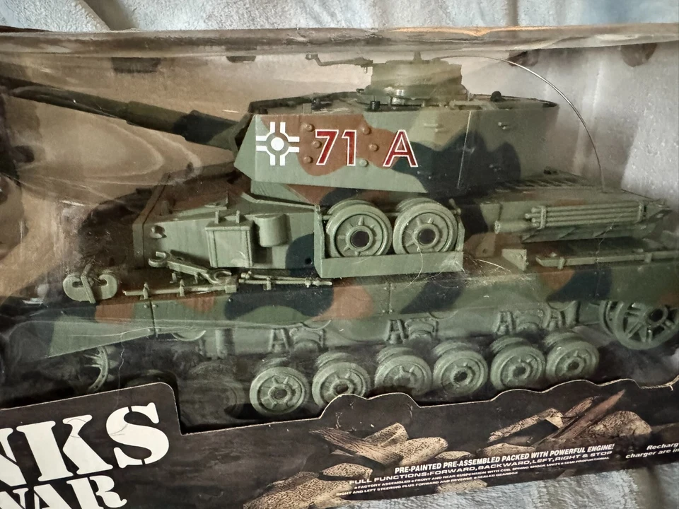 jh-2171-1 tanks of war radio control tanks series unopened in box RC 1/18scale - Image 4 of 4