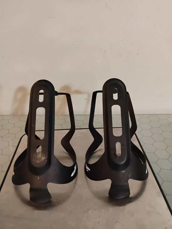 PAIR Zipp Vuka Alumina bottle cages  road bike cycling - Image 3 of 3