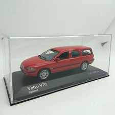 1/43  Volvo V70 2000 Red 57046