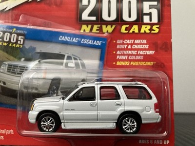2005 Cadillac Escalade 1:64 Scale Diecast By Johnny Lightning