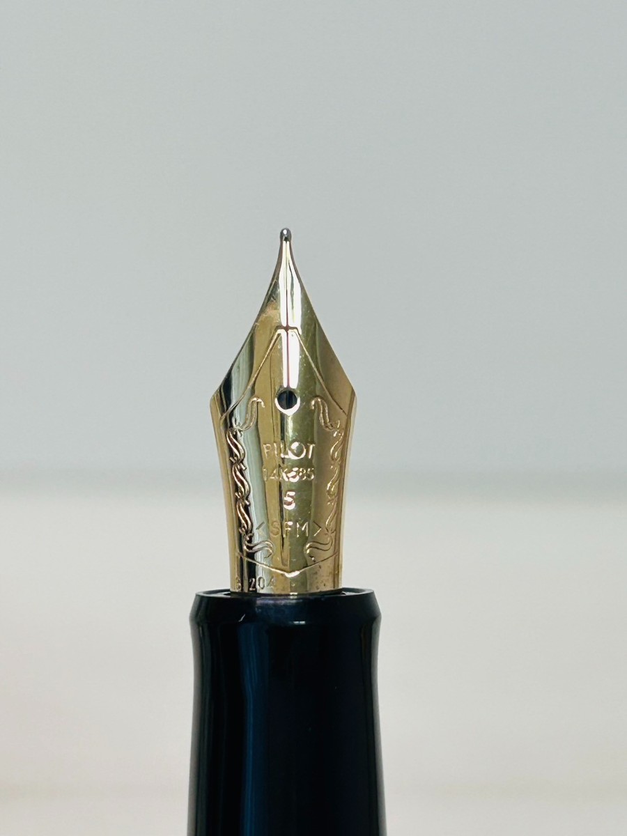 Pilot Custom 74 Black Fountain Pen 14K-585 SFM Nib B1204 Japan