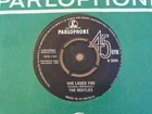 Beatles - She Loves You - Parlophone 45 (Pye Contract Pressing)