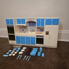 Today's Kids for Barbie 1970's Vintage Blue Deluxe Dream Kitchen 30+ Acces READ