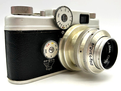 Vtg ARGUS c-four Camera w/Centarb f/2.8 50mm Lens