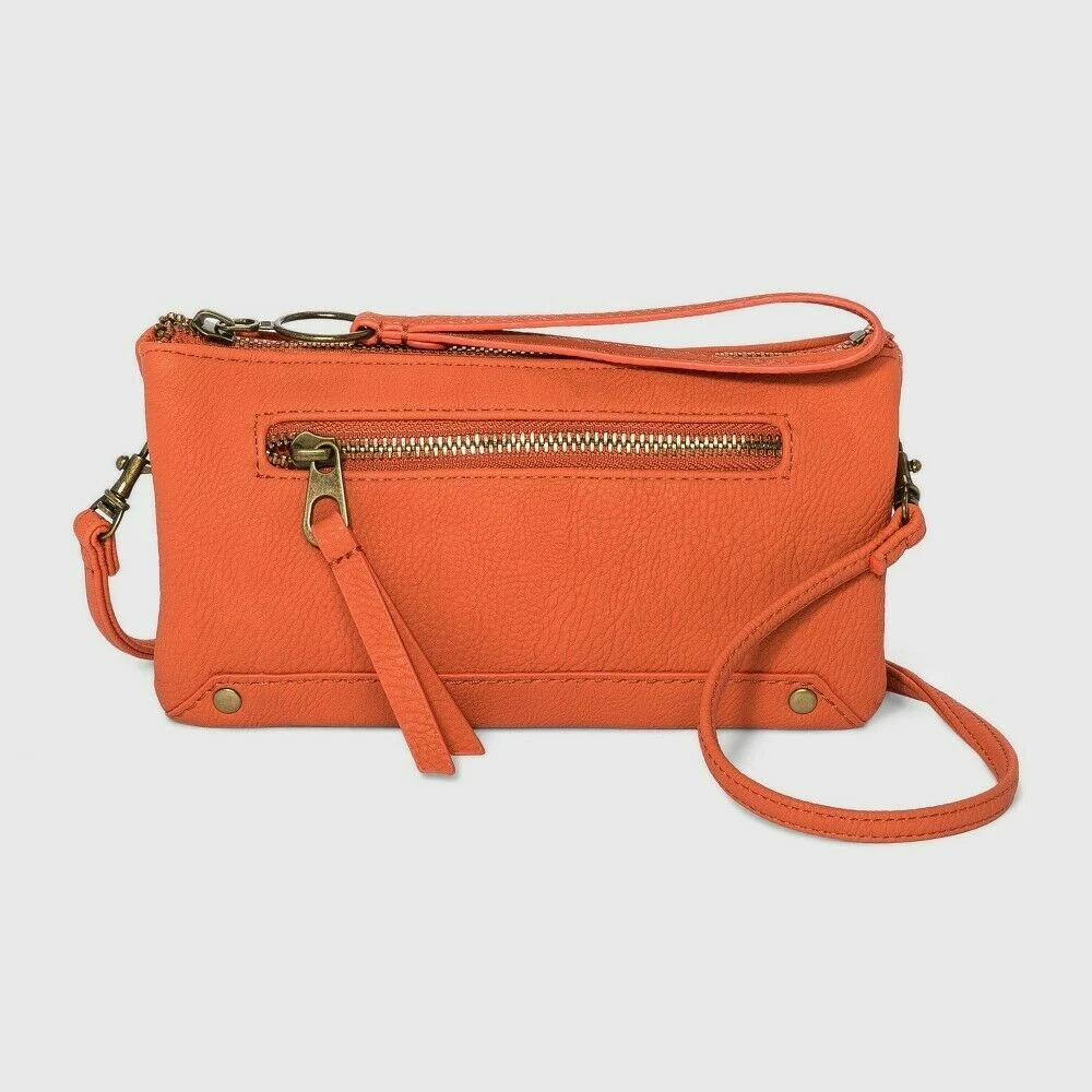 Universal thread crossbody outlet bag