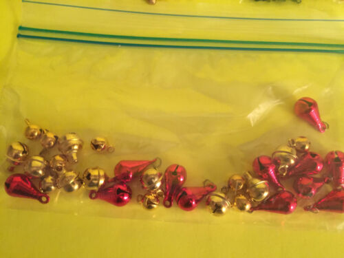 Rare VINTAGE many sets of Xmas BUTTONS, BELLS Accessories and other Buttons WOW - Picture 2 of 6