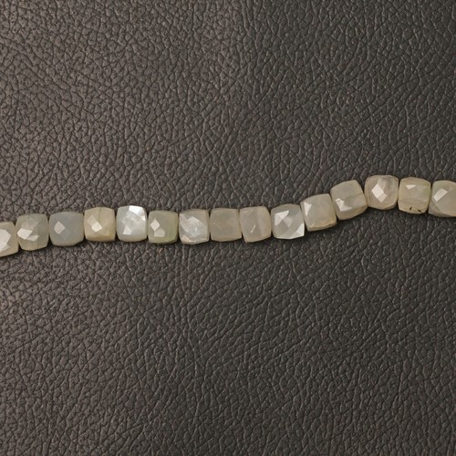 Natural Moonstone Beads 8 Inch Strand 6-7 MM Beads Faceted Cube Shape Beads - Picture 3 of 5