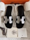 HERMES NEW 🎁GIFTABLE ORAN 38.5 Gris Argenté SILVER goatskin metallic SANDALS — photo 1