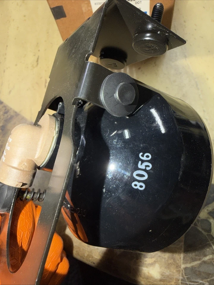 NOS GM Pontiac Trans Sport/ Trans AM Sport Fog lamp 1994-96 5977499 - Image 3 of 4