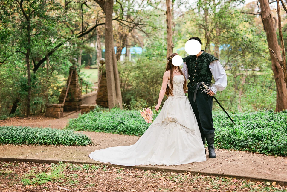 Vestido de novia de diseñador Maggie Sottero. Symphony Royal seminuevo talla 2-4 Foto 2 de 4