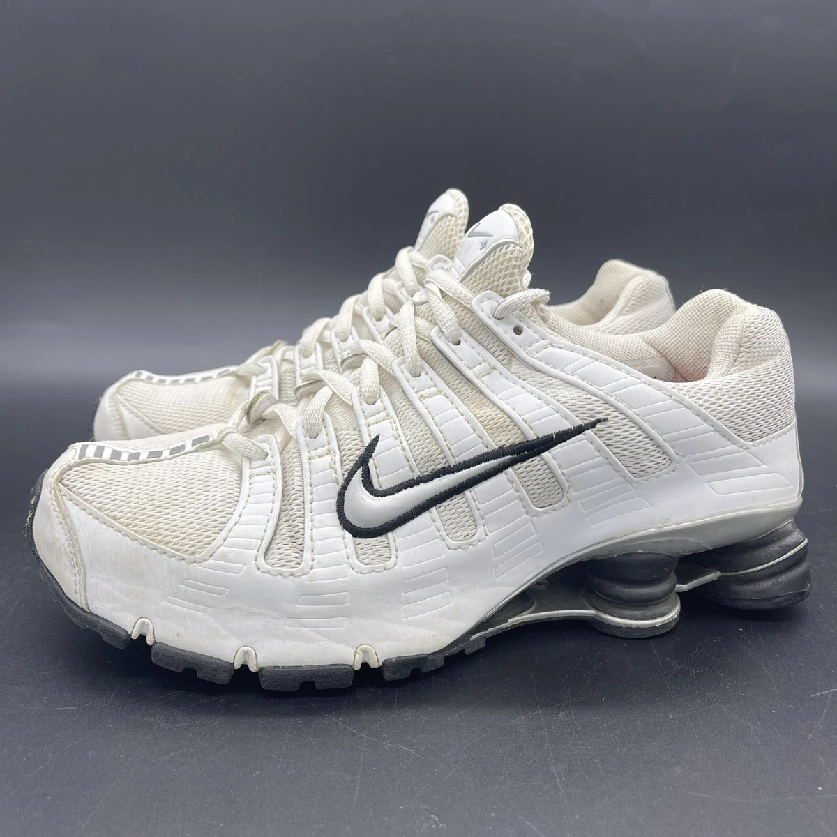 Womens nike air shox deals