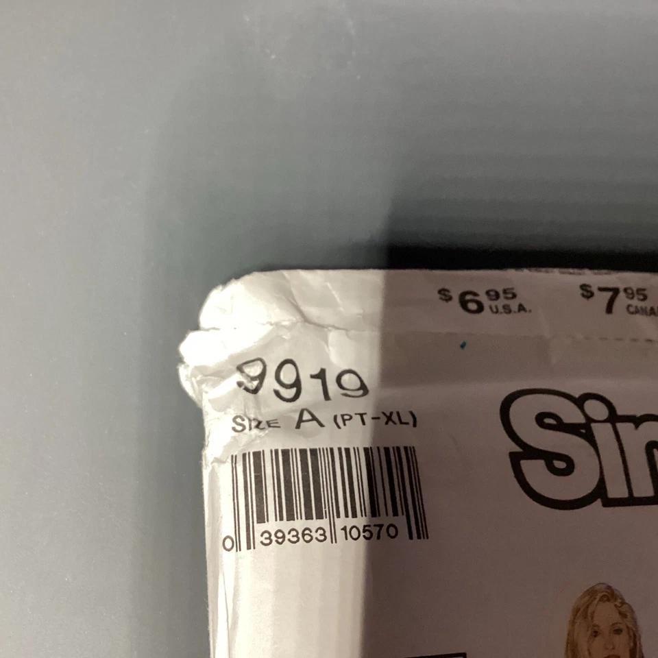 Sewing Pattern, Misses Vest,skirt,pants Top,overlock Serger, Size (PT-XL) Uncut  - Image 4 of 4