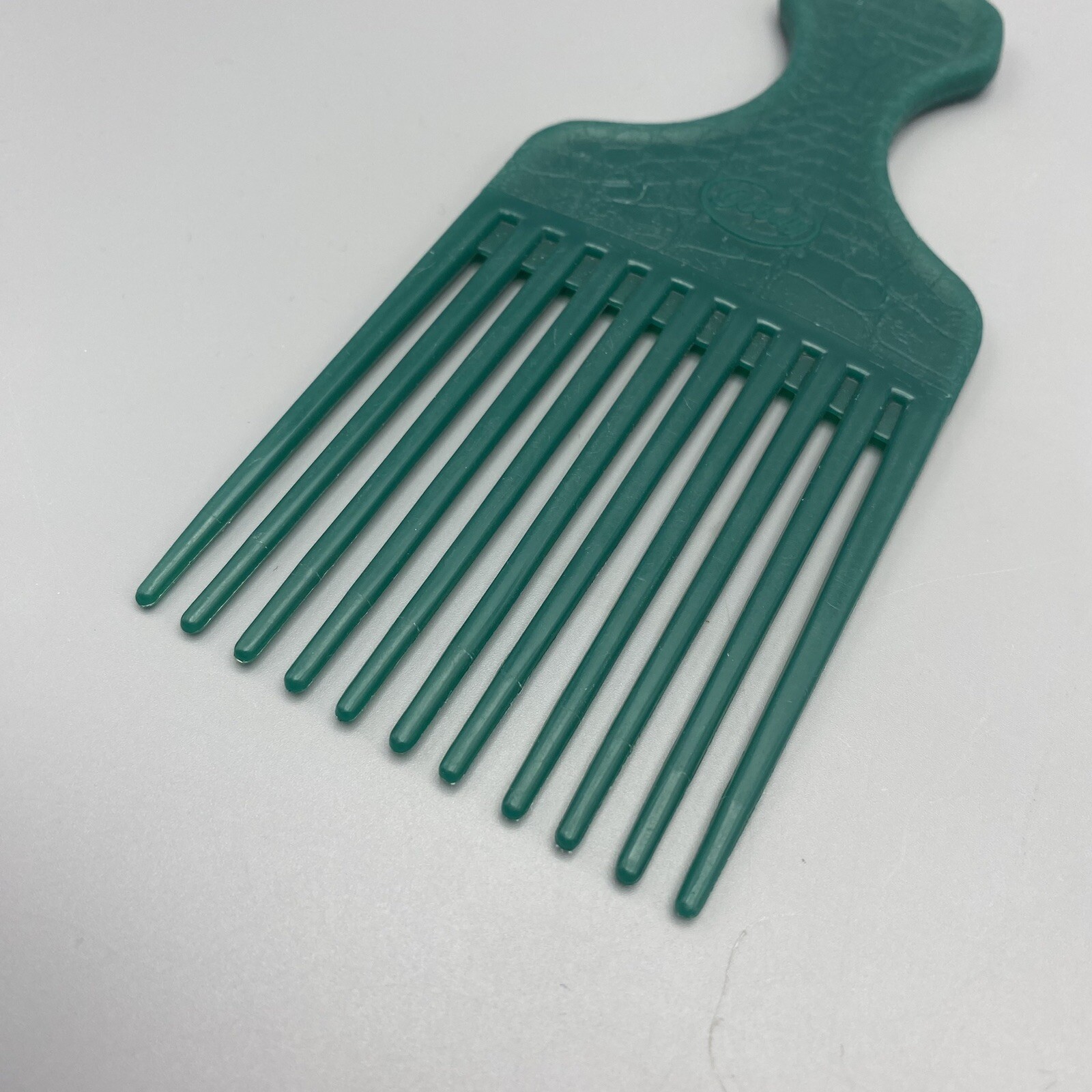 Vintage Goody Textured Plastic Hair Pick Lift Comb GREEN Made in USA