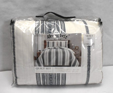 Great Bay Home 3-Piece Full/Queen Reversible Lightweight Quilt Blue & White