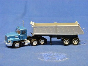 Herpa-61XX-Mack-Semi-Truck-w-Gravel-Dump-Trailer-1-87-plastic-MIB
