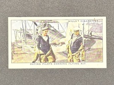 1939 Wills Life In The Royal Navy #33 Rating Pilots Donning Flying Kit Card