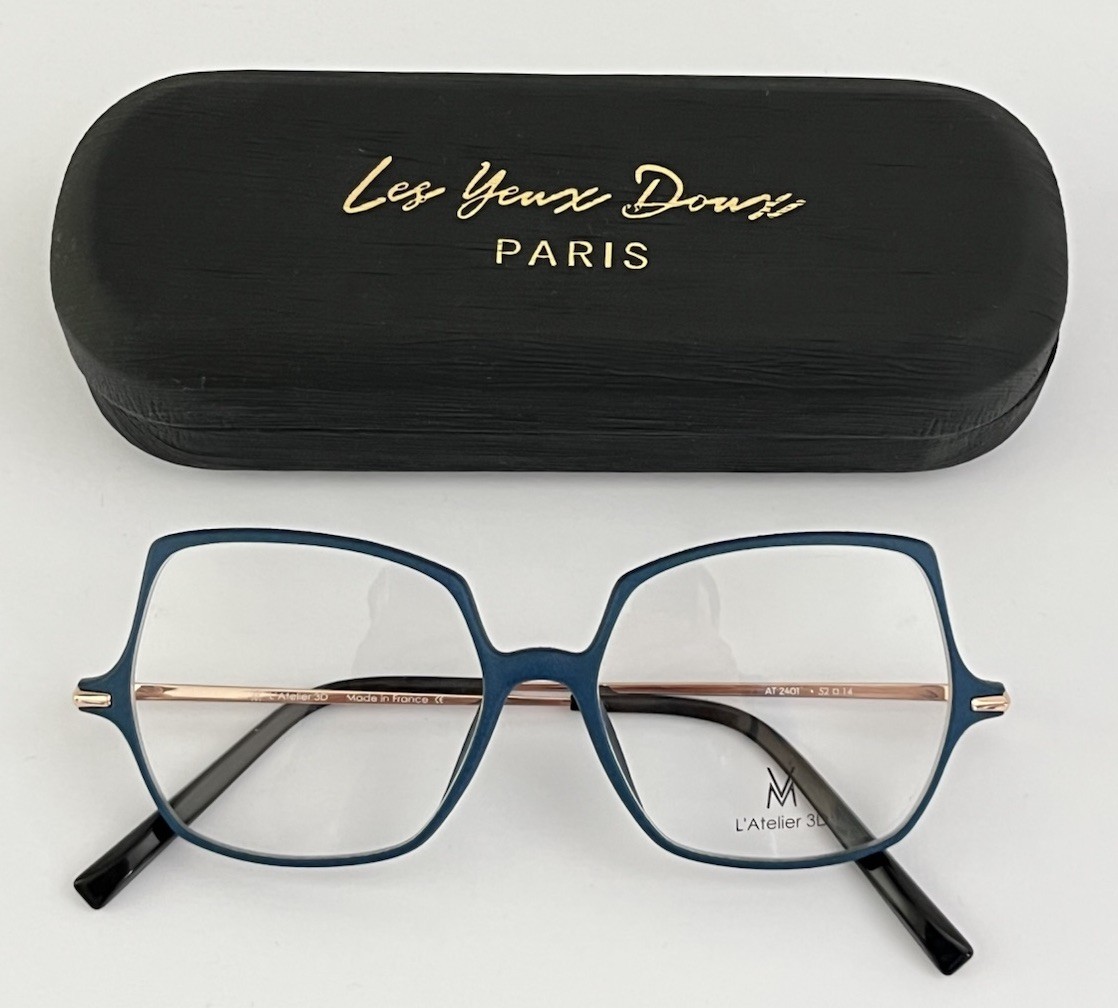 Lunette femme VM ajustable résolvant le problème des montures qui glissent