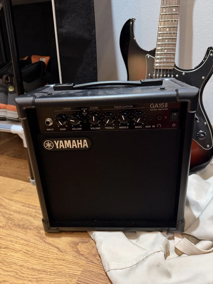 Yamaha Pacifica Electric Guitar And AMP - Image 3 of 3