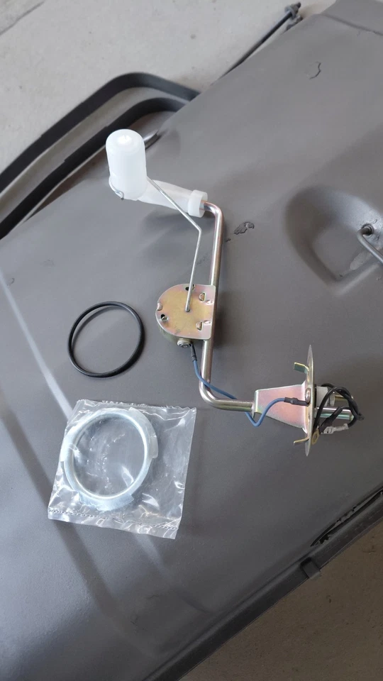 1970-77 AMC Gremlin Gas Tank Kit - Image 2 of 4