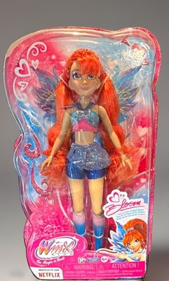Playmates Toys Winx Club Magic is Back Bloom 11.5in Doll Removable Clothes