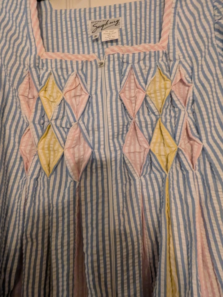 Vtg Saybury Women Size Small  Multicolor Seersucker House Coat Robe Zip Pockets - Image 3 of 4